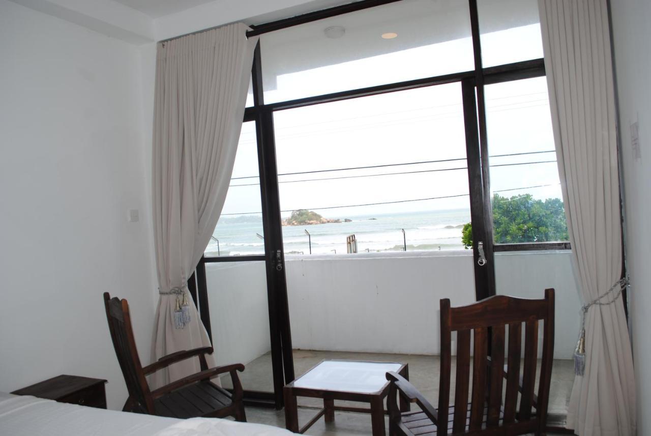 Kaori Cafe And Villa Weligama Ngoại thất bức ảnh